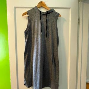 Fantastic, comfortable, sleeveless coverup.